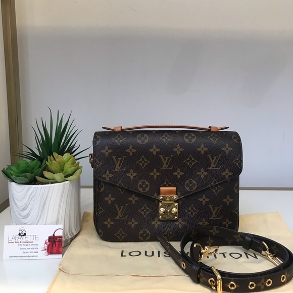 Authentic Louis Vuitton Metis - Picture 1 of 8